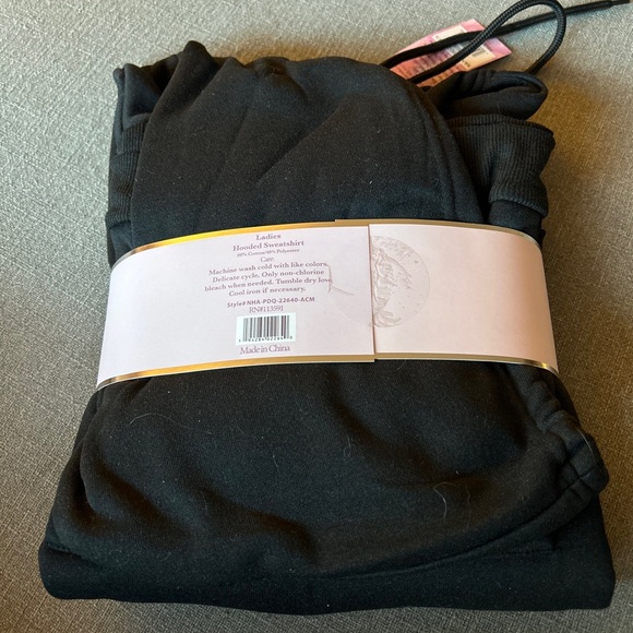 New Essential by Seven Black Hooded Sweatshirt Women’s Size:Small - Picture 3 of 4